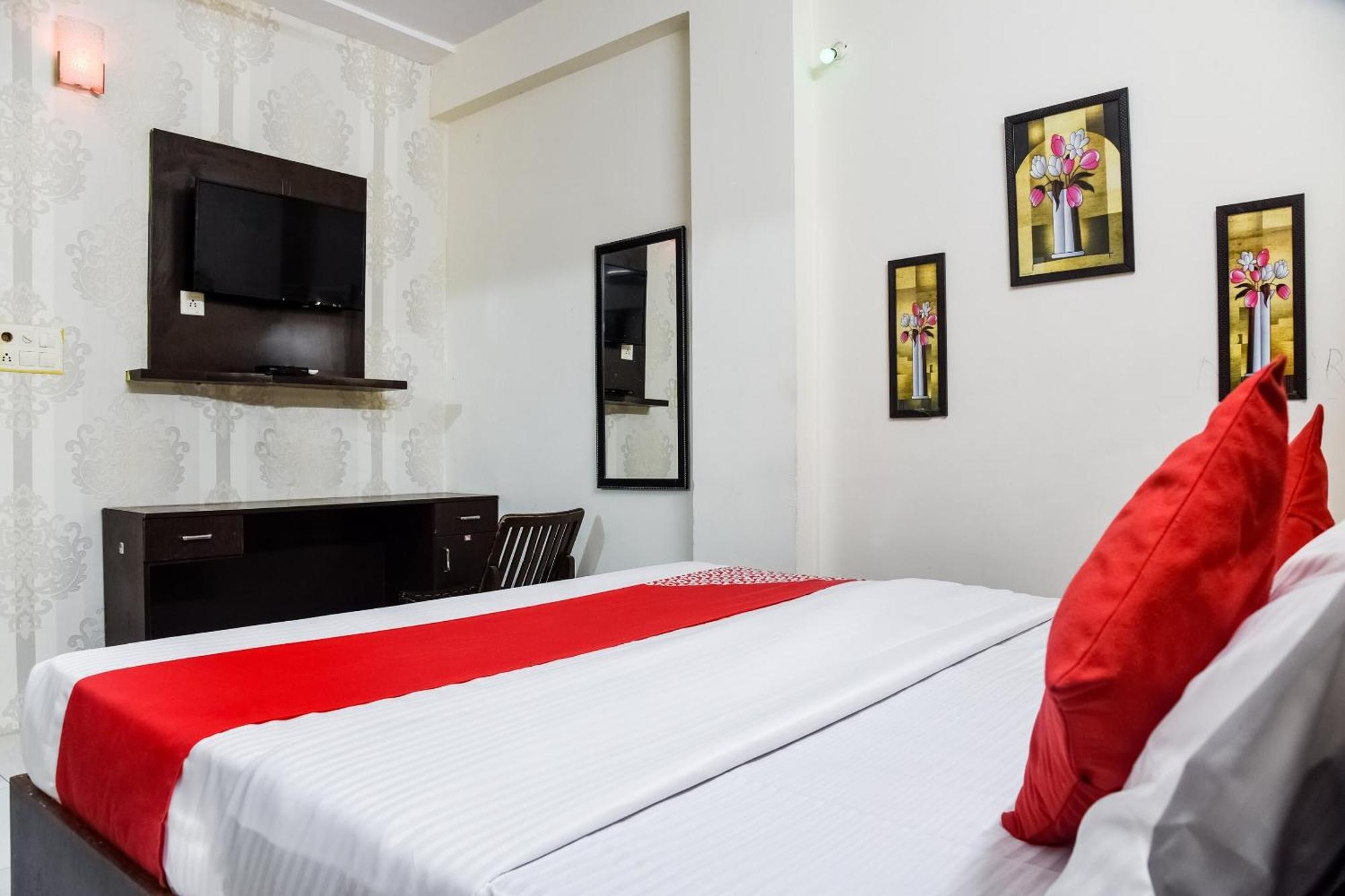 Hotel O Radhika Palace Бхопал Екстер'єр фото